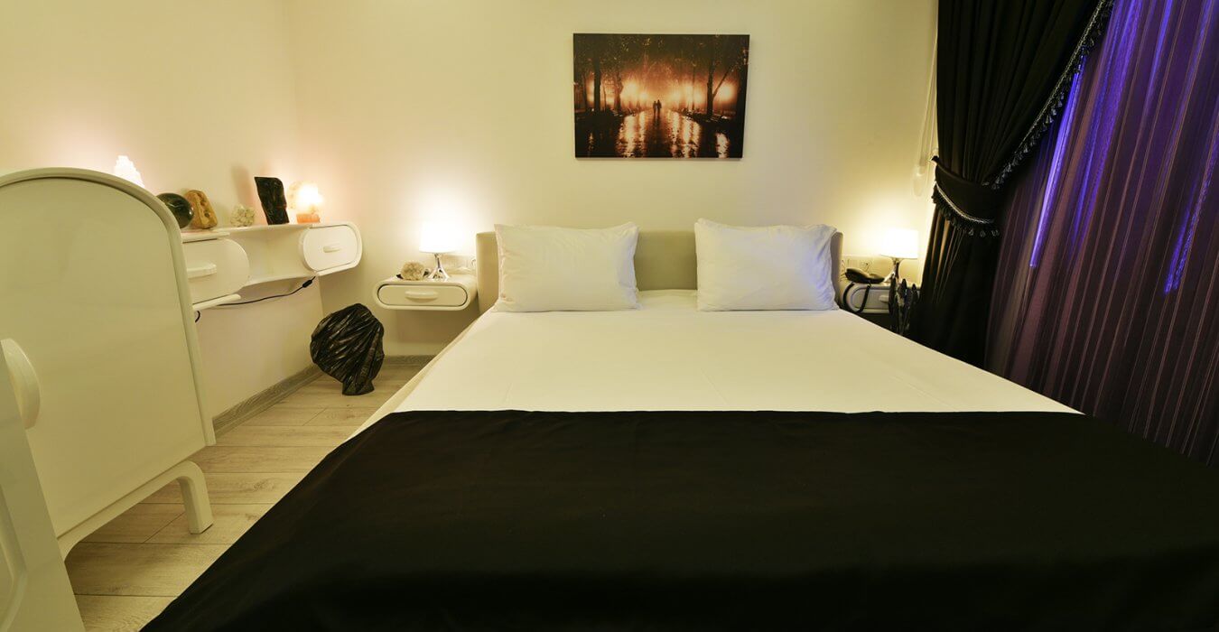 AMMONITE (FOSSIL) ROOM